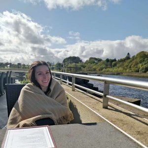 Meet your Posher, Hayley